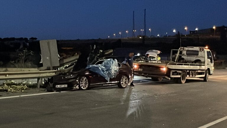 Kayseri’de Düğün Konvoyunda Trafik Kazası: 1 Ölü, 4 Yaralı