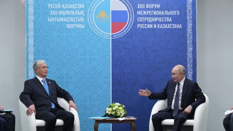Tokayev, Putin’e ‘İstanbul Formülü 2.0’ Önerisini Sundu