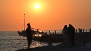 Hava Durumu Değişiyor: Sıcaklar Artıyor, Yağışlar Karadeniz Bölgesi’ne Kayıyor