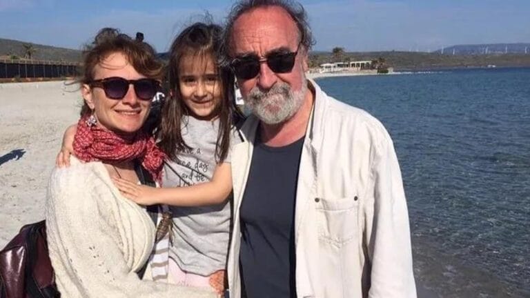 Mehmet Güreli 40 Yıllık Manevi Kızını Evlat Edindi