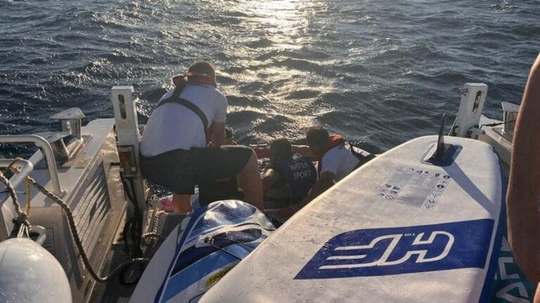 Denizde Sürüklenen 46 SUP Sporcusu Sahil Güvenlik Tarafından Kurtarıldı