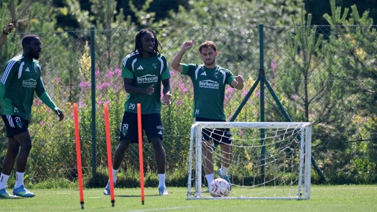 Fenerbahçe’nin Gornik Zabrze Karşılaşması İçin Kamp Kadrosu Açıklandı