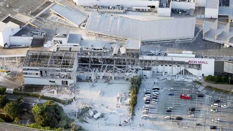 Japonya’da 7.1 Büyüklüğünde Deprem: AVM’de Patlama ve Çok Sayıda Ölü