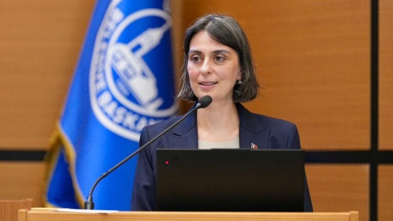 Üsküdar Belediyesi’ndeki Usulsüzlük İddiaları: Sinem Dedetaş Gözaltına Alındı