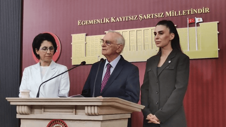 70 Yıl Sonrası Büyük Ayrılık: Önder Sav CHP’den İstifa Ediyor