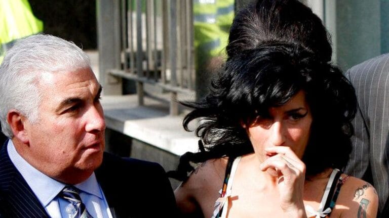 Amy Winehouse’un Babası Mahkeme Kararı Sonrası Ağır Tazminat Ödeyecek