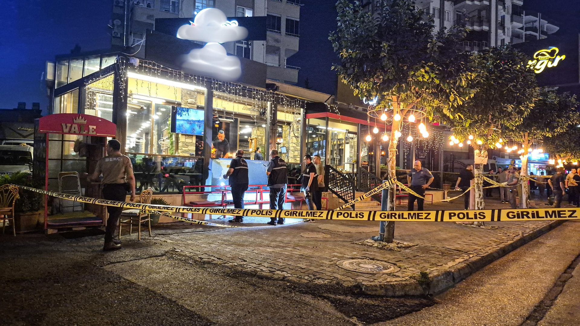 Adana’da Kebapçıya Silahlı Saldırı: Dört Kişi Yaralandı