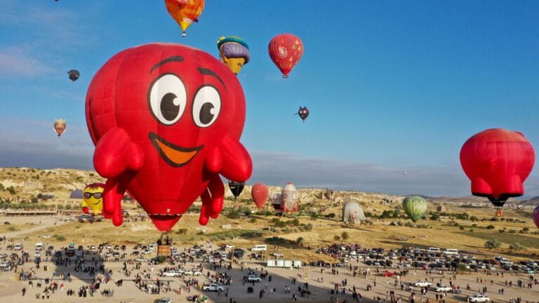 Cappadocia Sky Turns into a Colorful Spectacle: 7th Cappadocia Balloon Festival Kicks Off