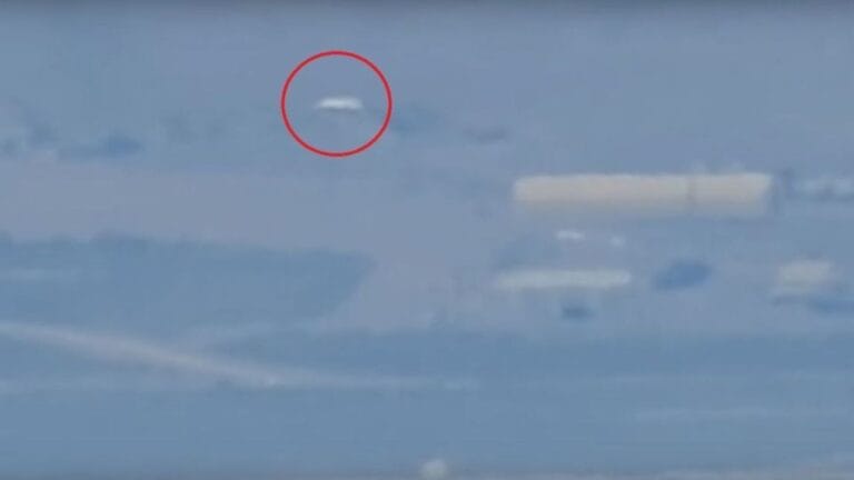 ABD’nin Gizli UFO Arşivleri Açığa Çıktı: İkinci Dünya Savaşı’nda Savaş Uçaklarını Takip Eden Gizemli Cisimler