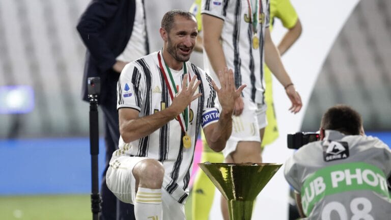 Soyunma Odası Kadar Mahrem Olan An: Giorgio Chiellini’nin Çıplak Kaza Fotoğrafı