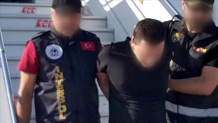 Organize Suç Örgütü Elebaşı Serkan Kurtuluş’un Türkiye’ye İadesi Sonrası Tutuklanması