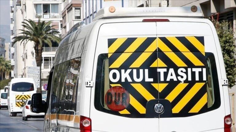 Okul Servis Ücretlerine Zam: Veliler Tarifenin Üzerinde Ücret Taleplerine Karşı Çıkıyor