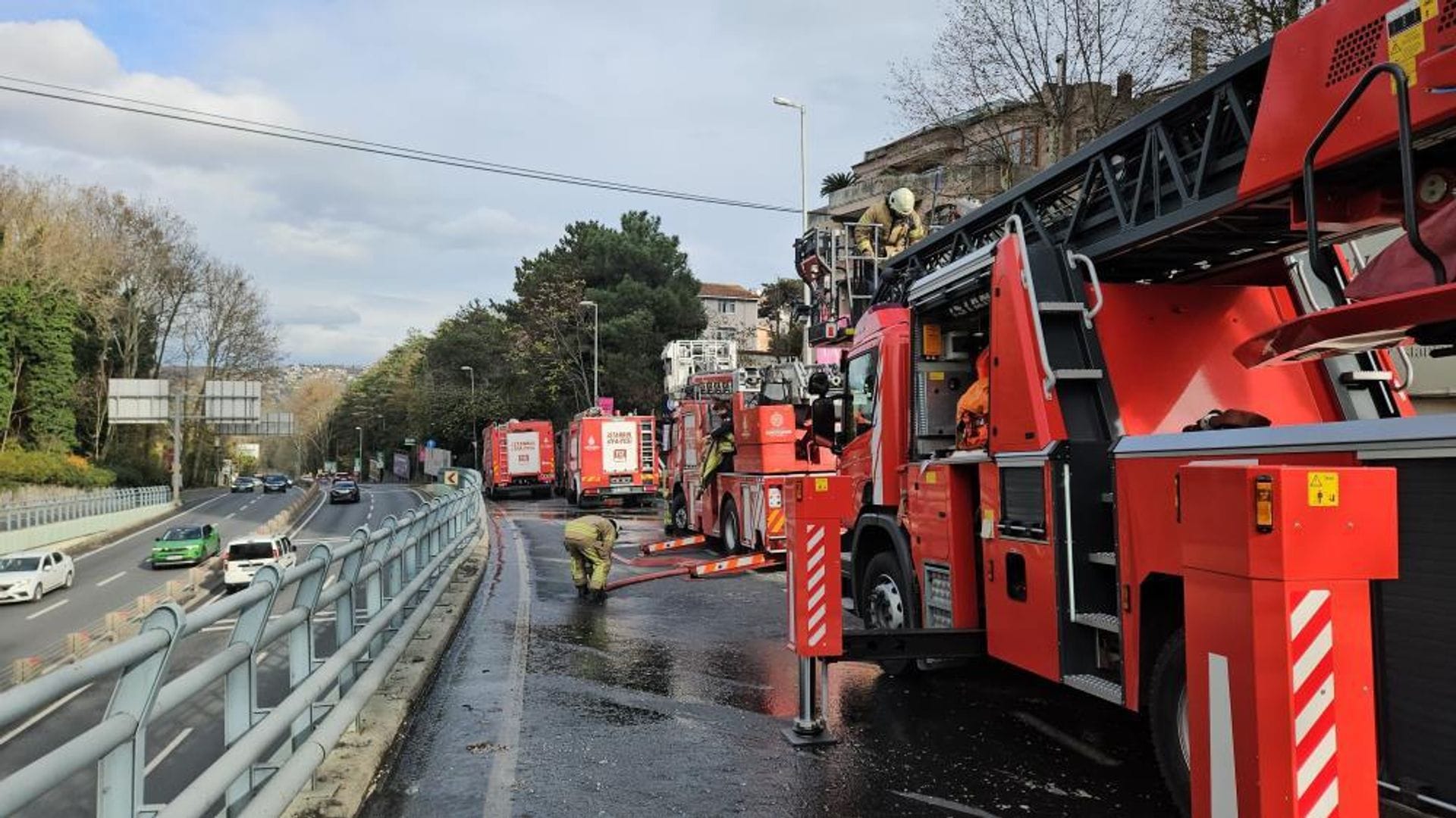 İstanbul’da Hastane Bahçesinde Yangın Çıktı