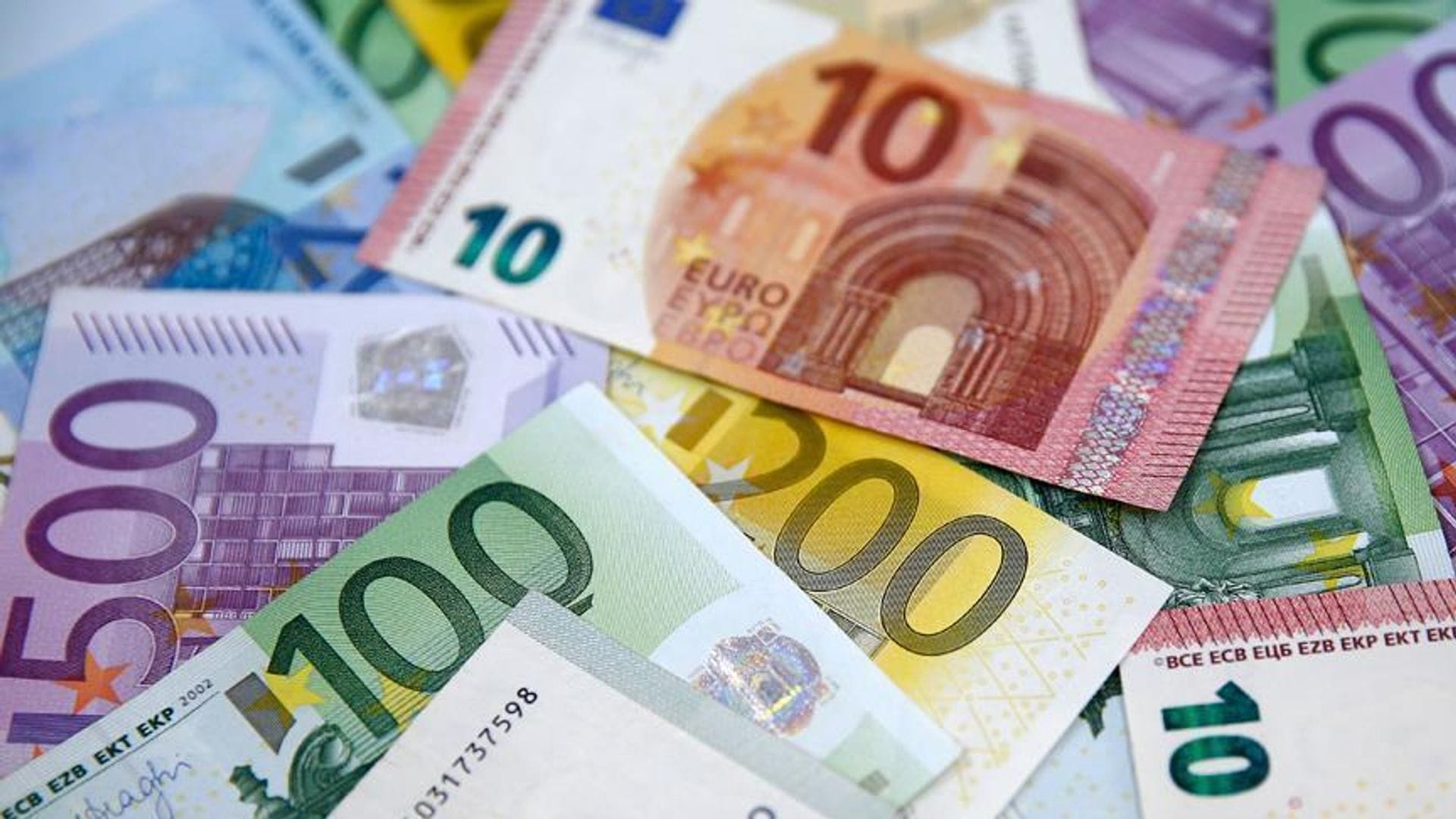 Euro Tarihinde İlk: Eski Banknotlar Toplanıyor, Yeni Tasarımlar Geliyor