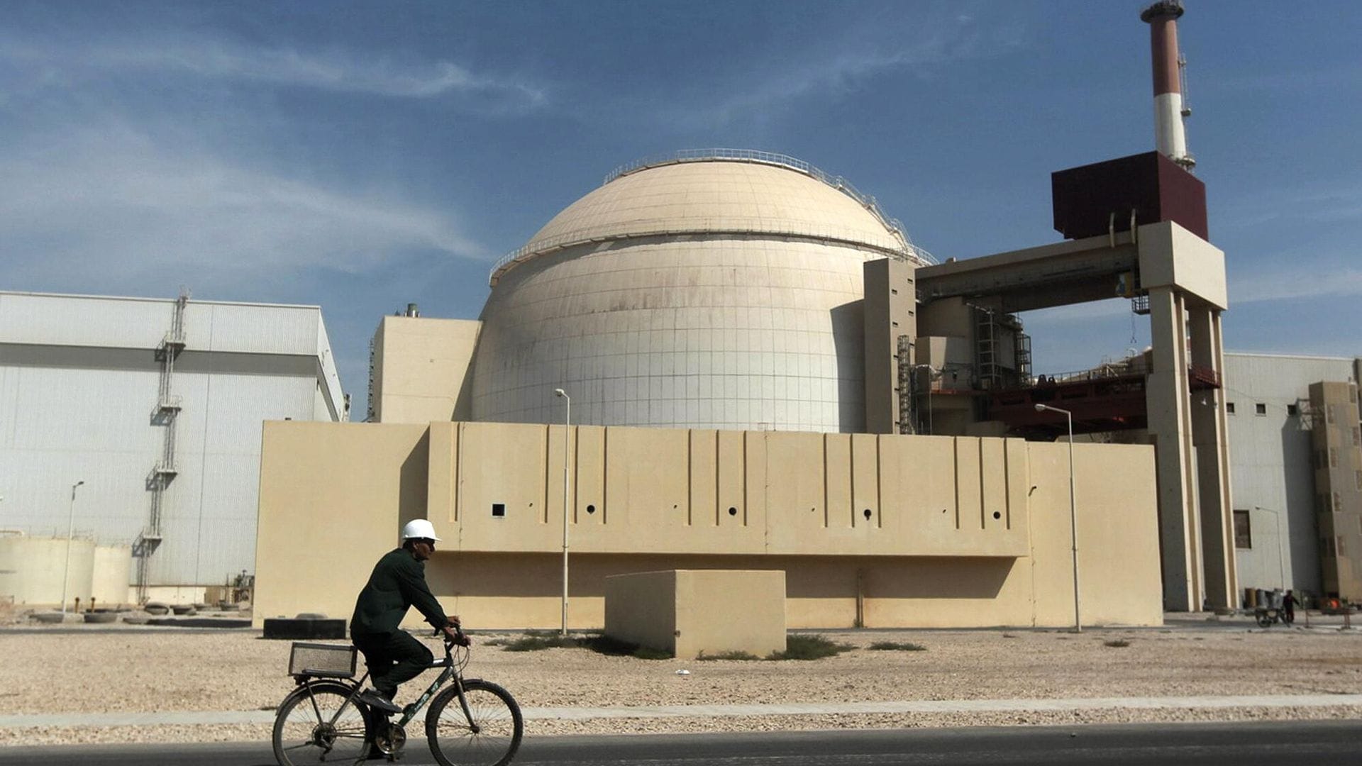 Rosatom Uzmanlarını Buşehr Nükleer Santrali’ne Geri Göndermeye Başladı Rosatom Uzmanlarını Buşehr Nükleer Santrali’ne Geri Göndermeye Başladı