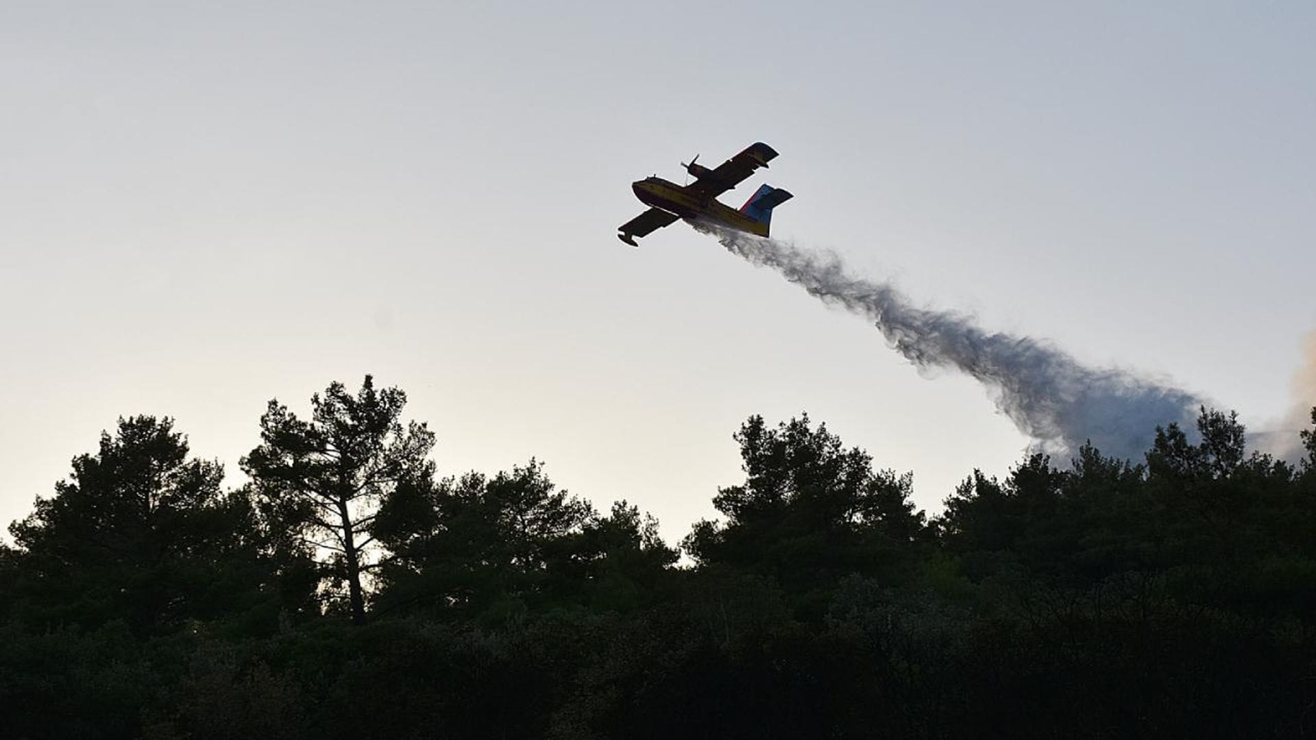 Firefighting Efforts Continue in Çanakkale