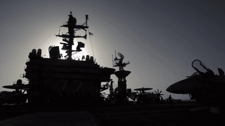 Orta Doğu’da Görevli USS Abraham Lincoln Askerleri Aileleri Şikayetçi: ‘Akıl Sağlıklarını Kaybedecekler’