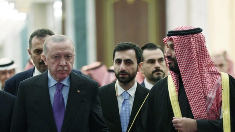 Cumhurbaşkanı Erdoğan ile Veliaht Prens Bin Selman Telefonla Görüştü