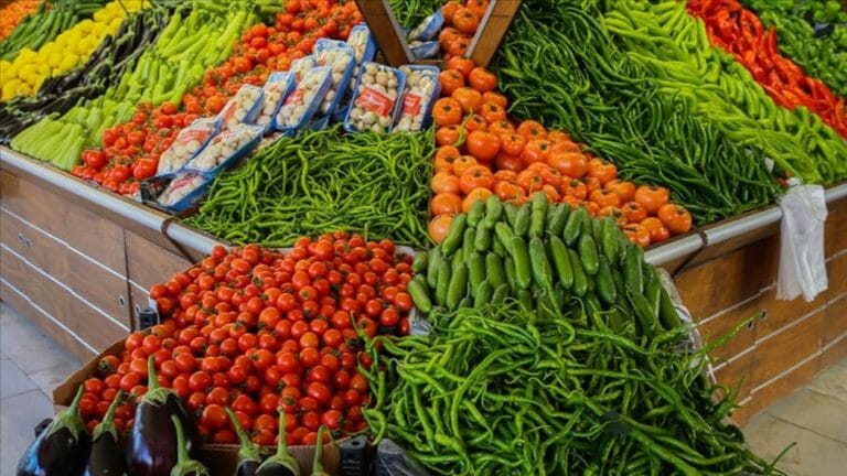 Tarlalardan Hasat Bol Ama Neden Fiyatlar Düşmüyor?