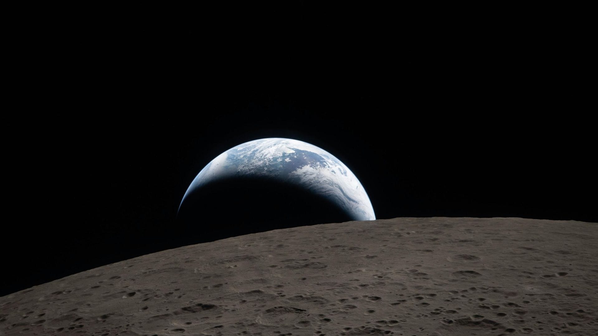 Ay’a Çarpan SpaceX Roketi: Güney Kore Uzay Ajansı Görüntüleri Paylaştı