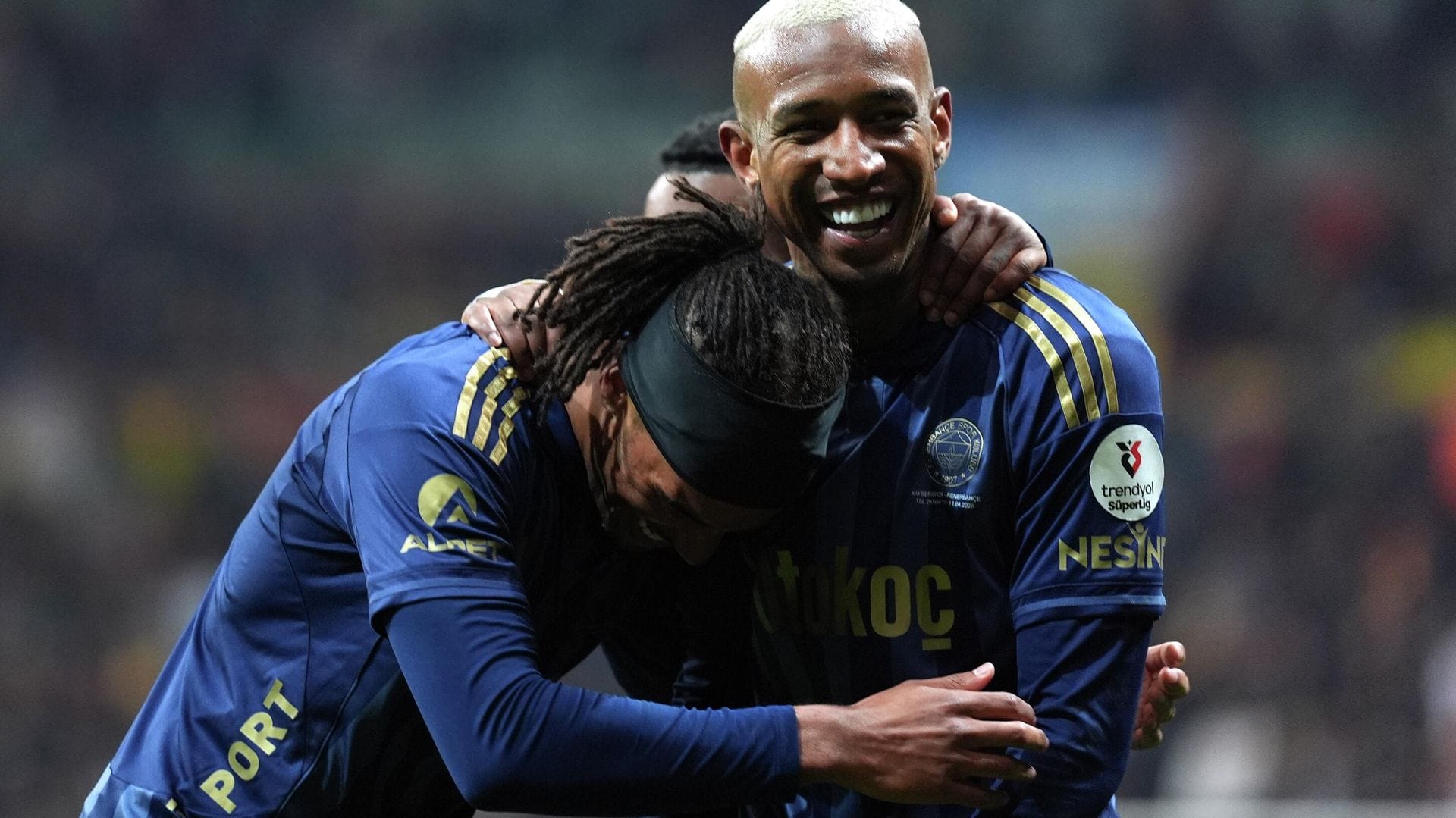 Talisca Tarihe Geçti: Fenerbahçe Play-Off Turuna Yükseldi Talisca Tarihe Geçti: Fenerbahçe Play-Off Turuna Yükseldi