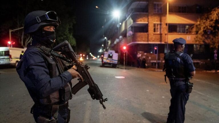 Cape Town’da Kanlı Silahlı Saldırılar: 11 Kişi Hayatını Kaybetti