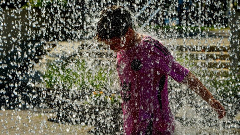 Temperature Expected to Rise to 41 Degrees with Rain in Some Areas