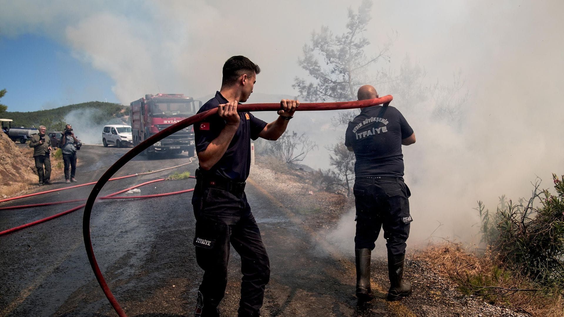 Aydın’da Orman Yangınına Müdahale Devam Ediyor