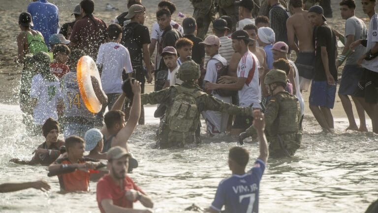 Sebte Krizi: 60 Bin Göçmen İspanya Sınırına Neden Akın Etti?