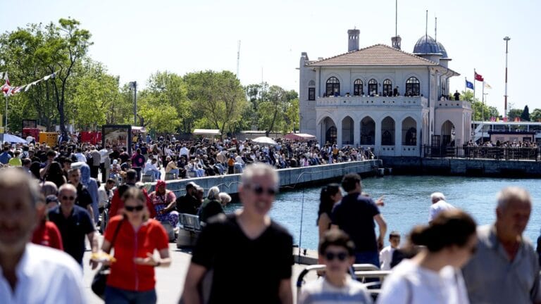 Kadıköy’de Toplu Ulaşım Değişiyor: 13 İETT Hattının Son Durağı Değişti