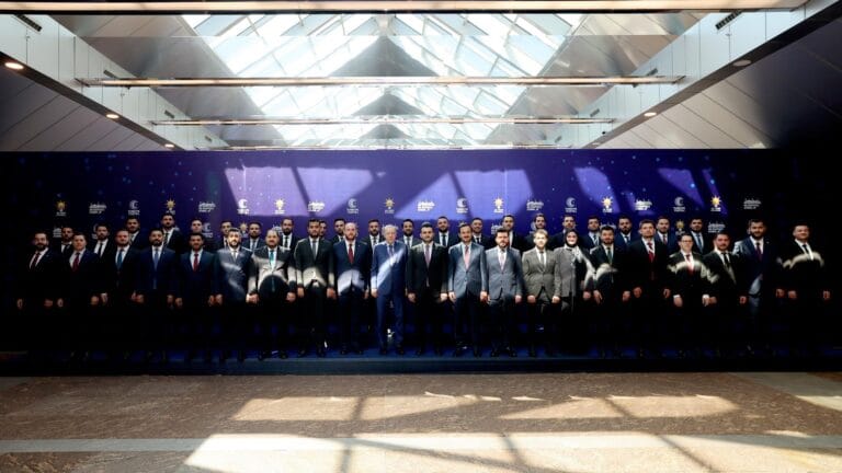 İstanbul’da Büyük Değişim: 3 İlçe Belediyesi AK Parti’ye Katıldı
