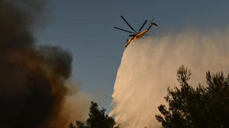 Aerial Collision in Greece: Two Firefighting Helicopters Crash