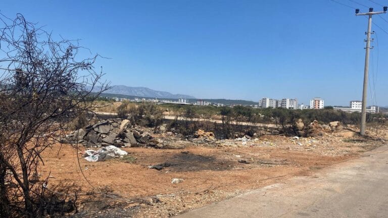 Driver Fined Heavily for Causing Fire During Waste Disposal in Antalya