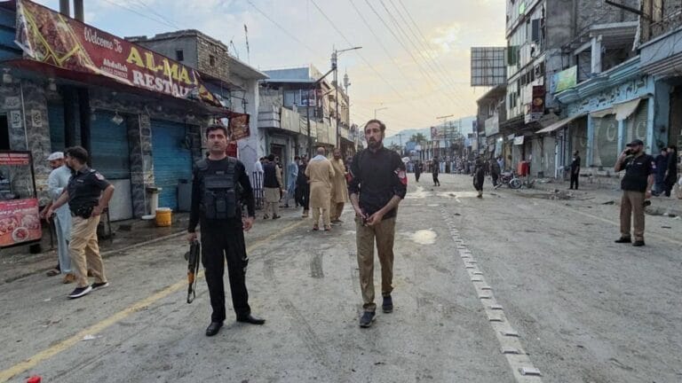 Bomb Attack in Pakistan: At Least 14 People Killed
