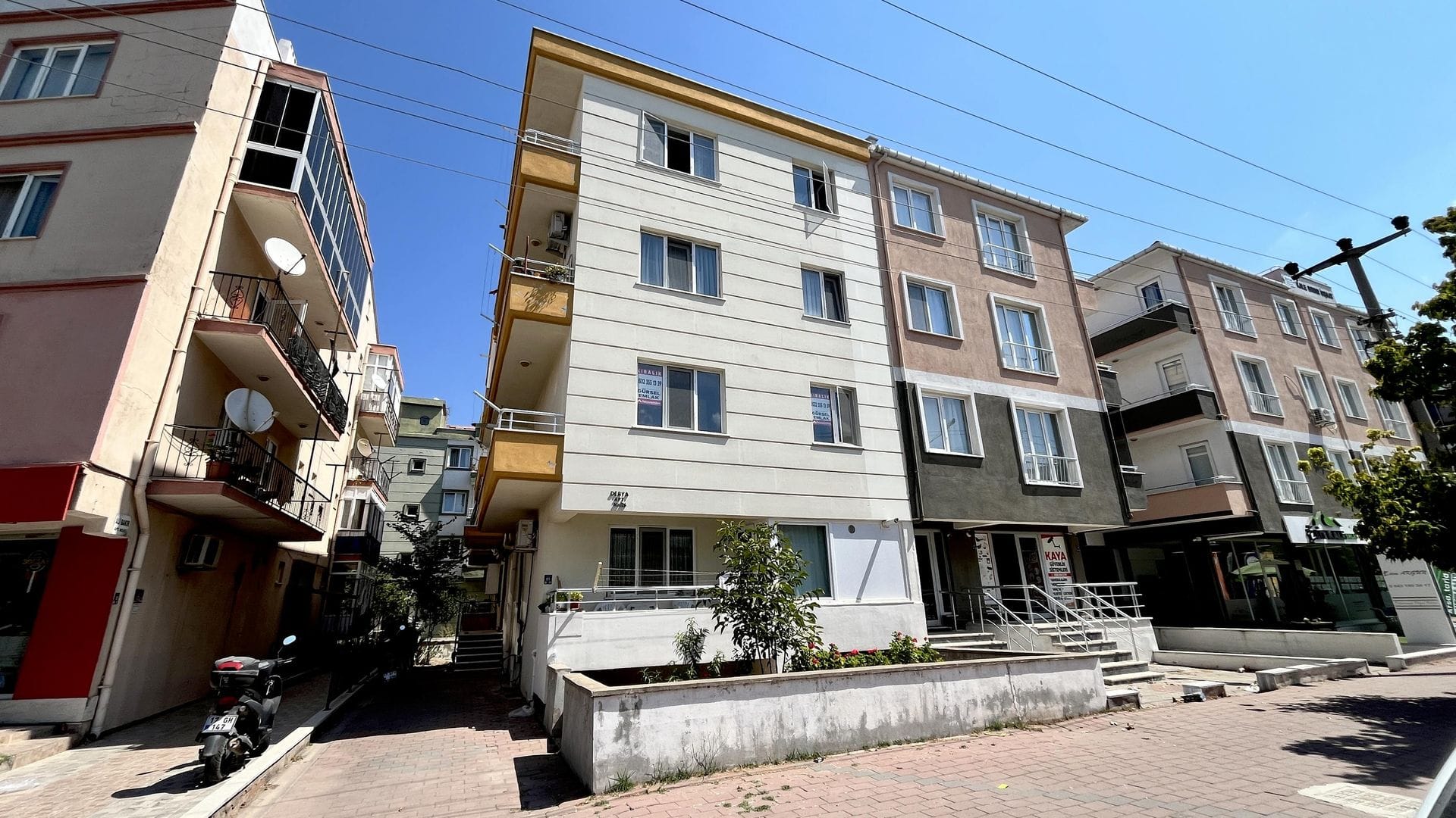 Çanakkale’de 9 Yaşındaki Çocuk Hayatını Kaybetti: İlaçlama Şirketi Sahibi ve Komşu Tutuklandı