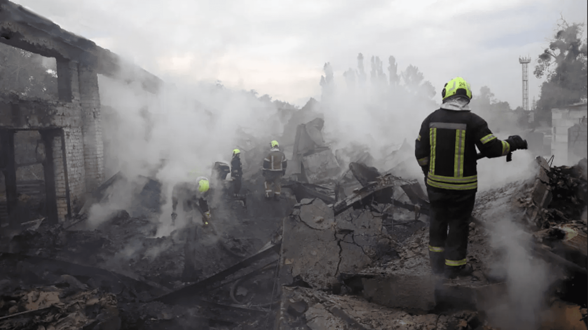 Rusya’nın Kiev’deki Askeri Tesislerine Yönelik Geniş Çaplı Saldırısı Rusya’nın Kiev’deki Askeri Tesislerine Yönelik Geniş Çaplı Saldırısı