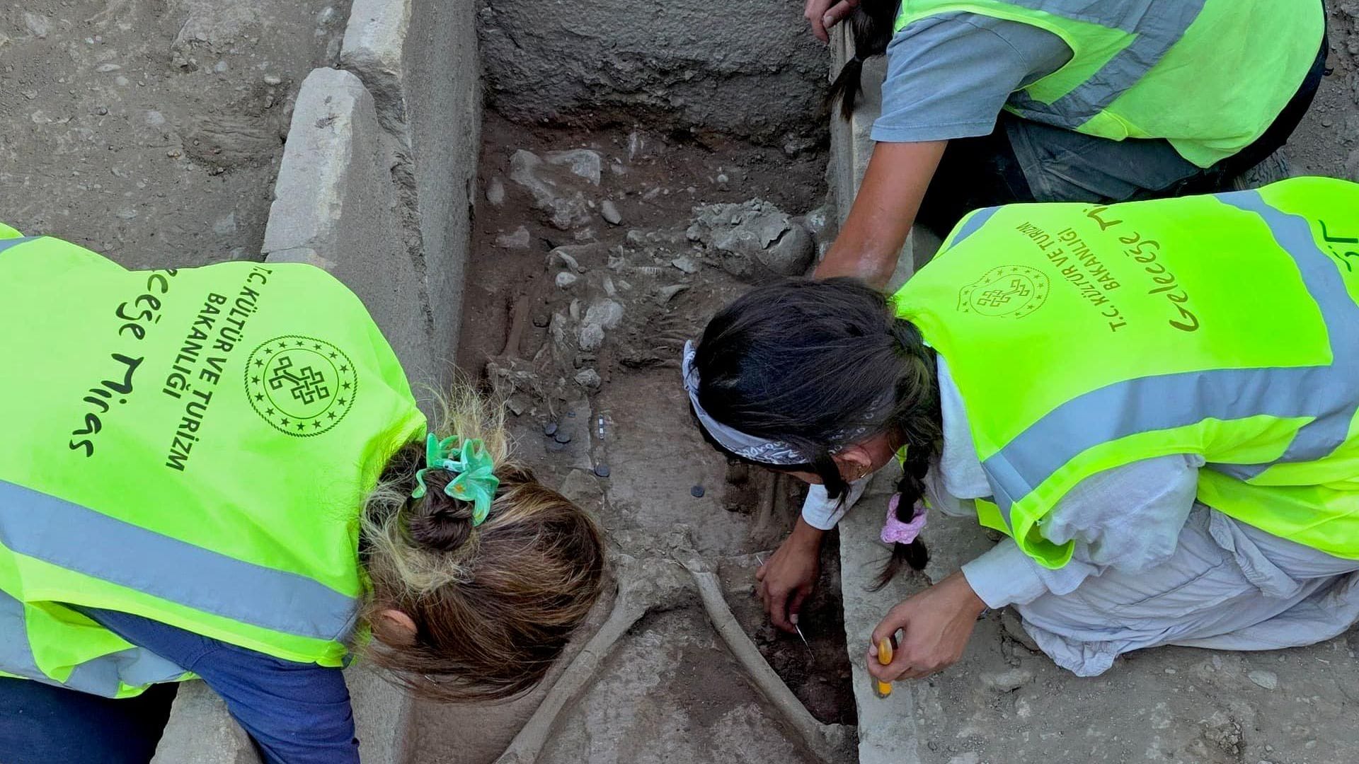 Major Discovery in Ancient City: 2,400-Year-Old Wrestler's Tomb Uncovered Major Discovery in Ancient City: 2,400-Year-Old Wrestler's Tomb Uncovered
