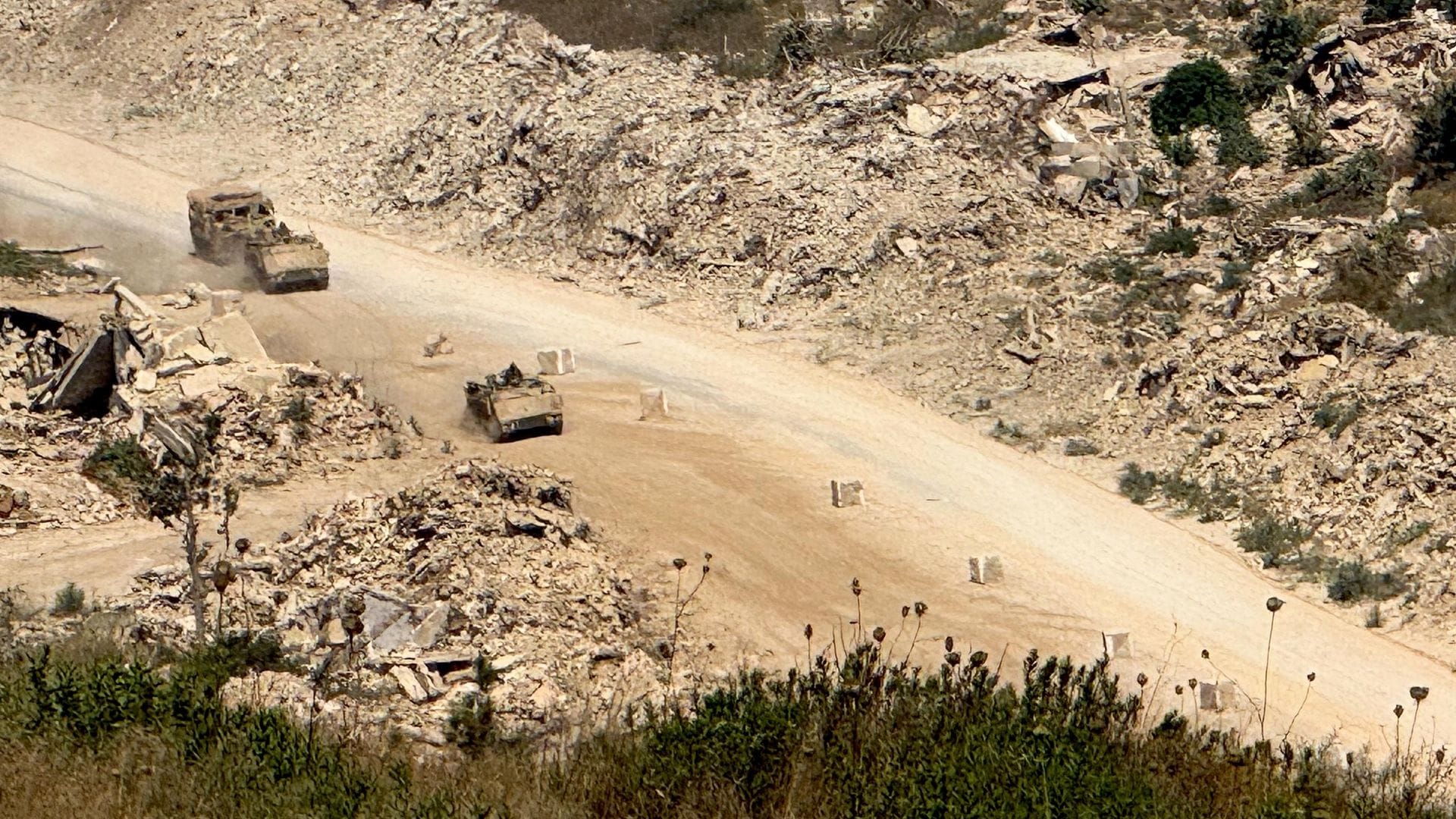 Lübnan’ın Güneyindeki Hizbullah Operasyon Hücresi İsrail Hava Saldırısına Uğradı Lübnan’ın Güneyindeki Hizbullah Operasyon Hücresi İsrail Hava Saldırısına Uğradı