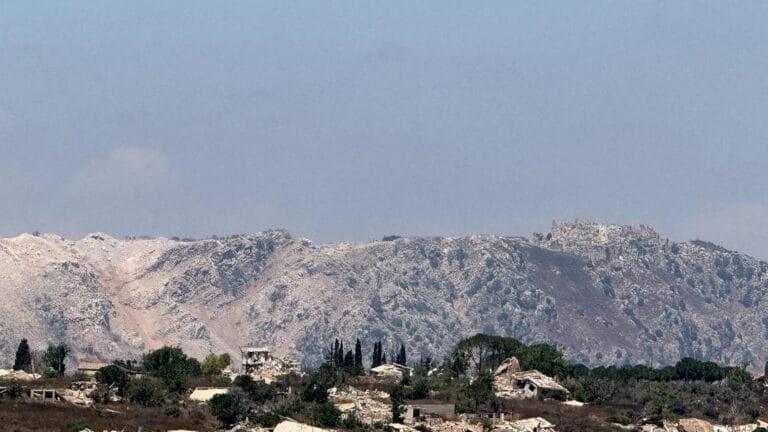 İsrail Ordusunun Lübnan’a Yönelik Saldırıları: Evler Yıkıldı, Ateşe Verildi