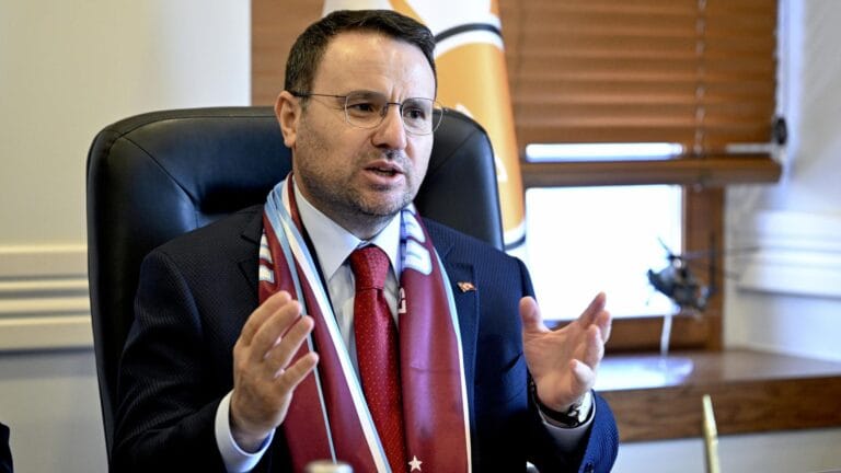 Sahte MİT’çiler Adalet Bakanını Kullandı: 5 Milyon Liralık Dolandırıcılık