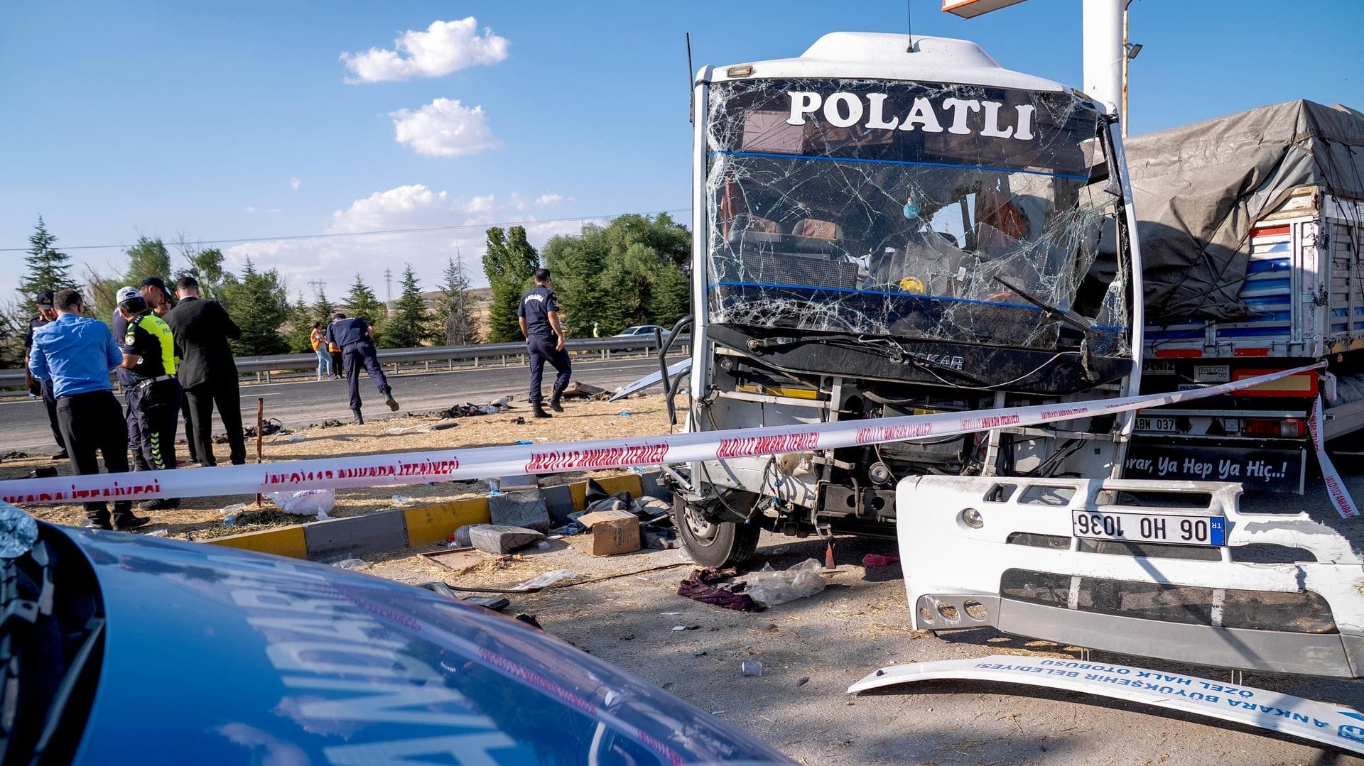 Ankara’da Trafik Kazası: Ölü ve Yaralı Sayısı Açıklanırken Soru İşareti Kalıyor Ankara’da Trafik Kazası: Ölü ve Yaralı Sayısı Açıklanırken Soru İşareti Kalıyor