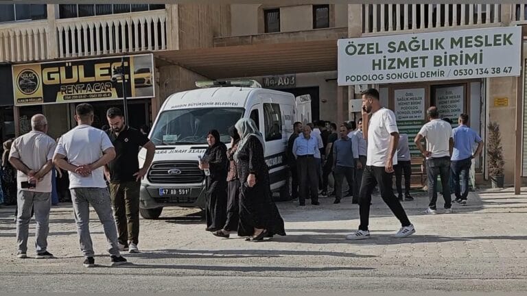 Mardin’de Kadın Cinayeti: 68 Yaşındaki Eşini Bıçaklayarak Öldüren Adam Yakalandı